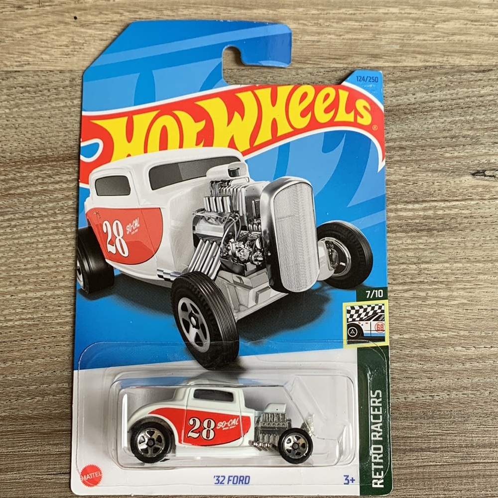 Hot Wheels 1932 Car Ford Retro Racer HotRod Hotwheels Rod Racing 2023 New